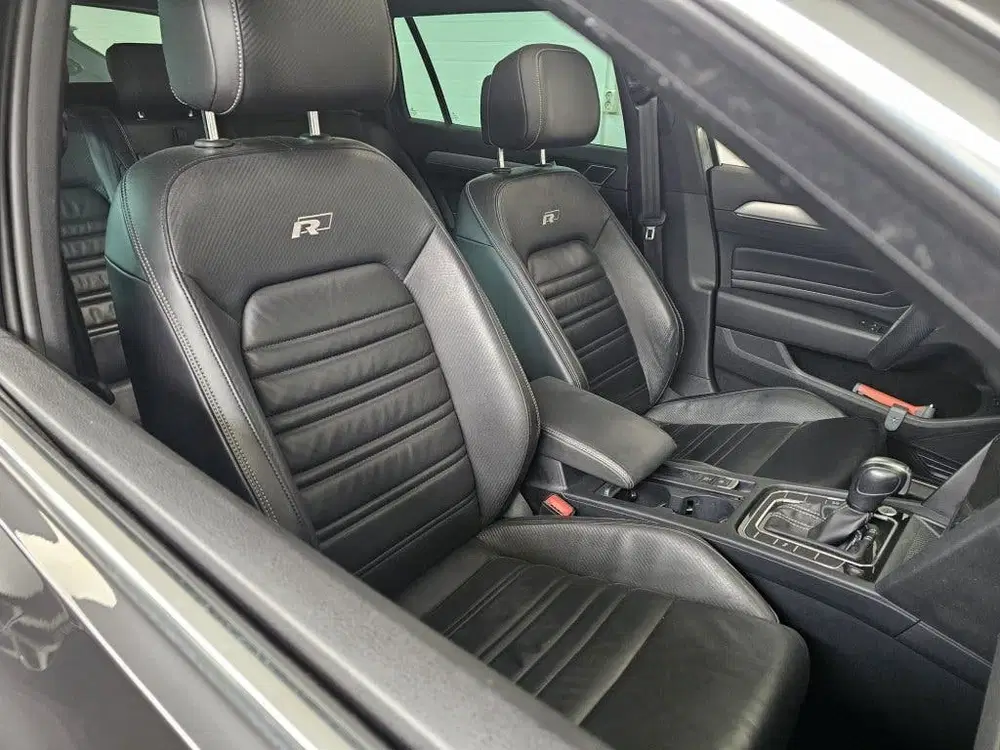 Volkswagen Passat 1.5 TSI R-Line uit 2022, foto 8