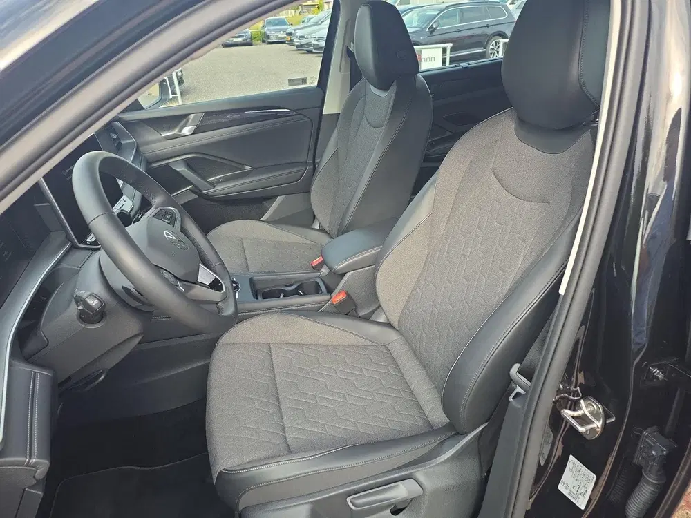 Volkswagen Tayron 1.5 eHybrid Life uit 2025, foto 5