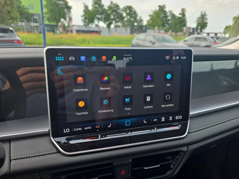 Volkswagen Tayron 1.5 eHybrid Life uit 2025, foto 9