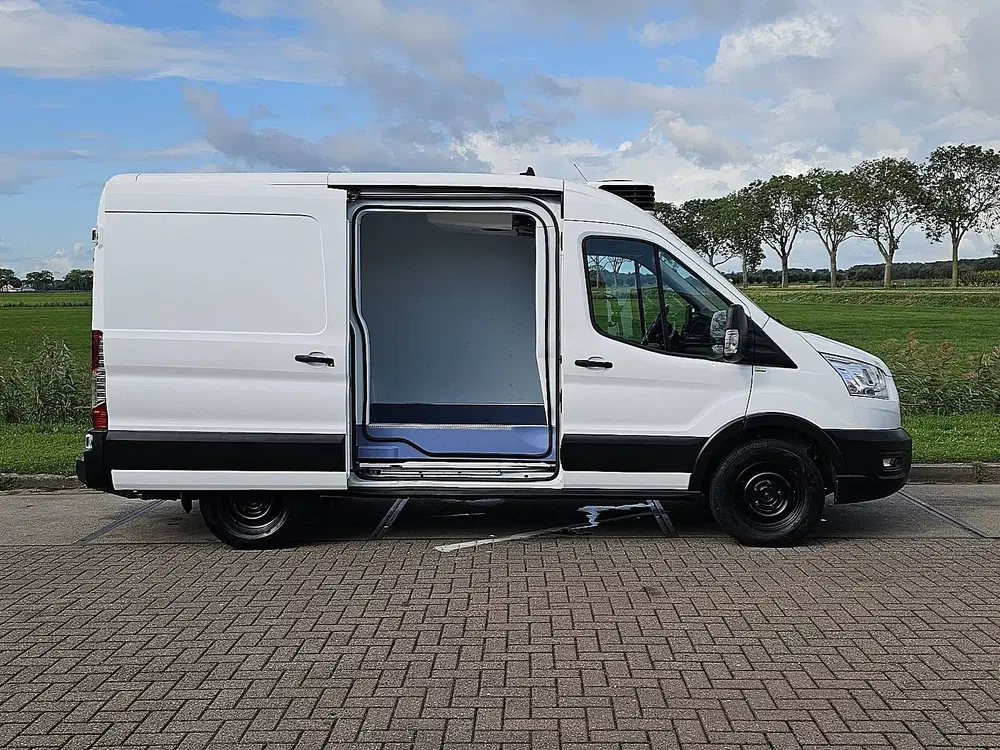 Ford Transit 350 2.0 TDCI L2H2 Trend AWD Cruise control uit 2022, foto 6