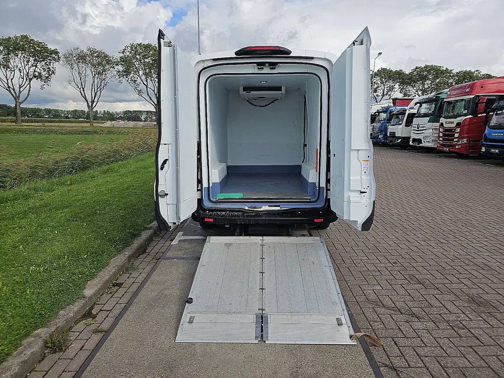 Ford Transit 350 2.0 TDCI L2H2 Trend AWD Cruise control uit 2022, foto 7