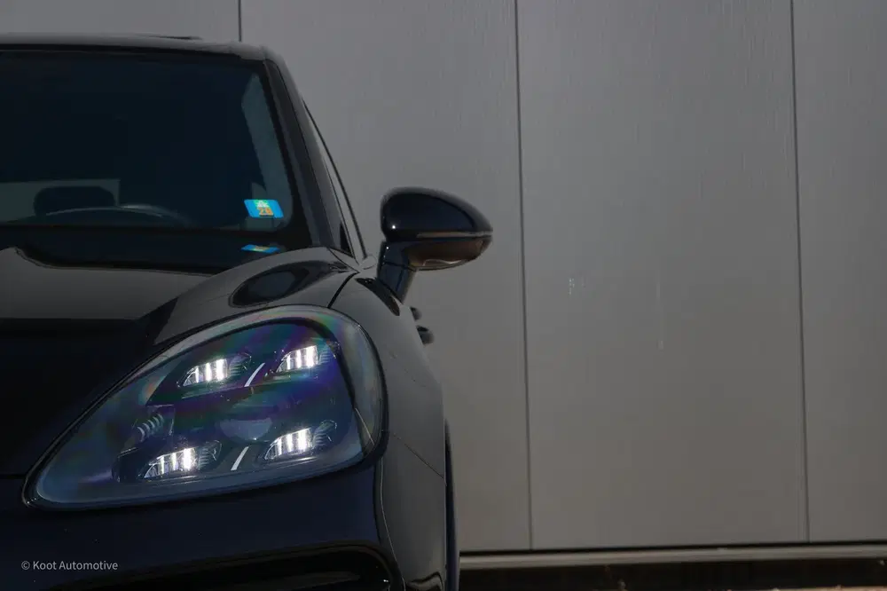 Porsche Cayenne 4.0 Turbo S E-Hybrid uit 2021, foto 12