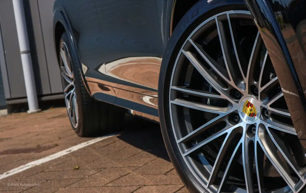 Porsche Cayenne 4.0 Turbo S E-Hybrid uit 2021, foto 5