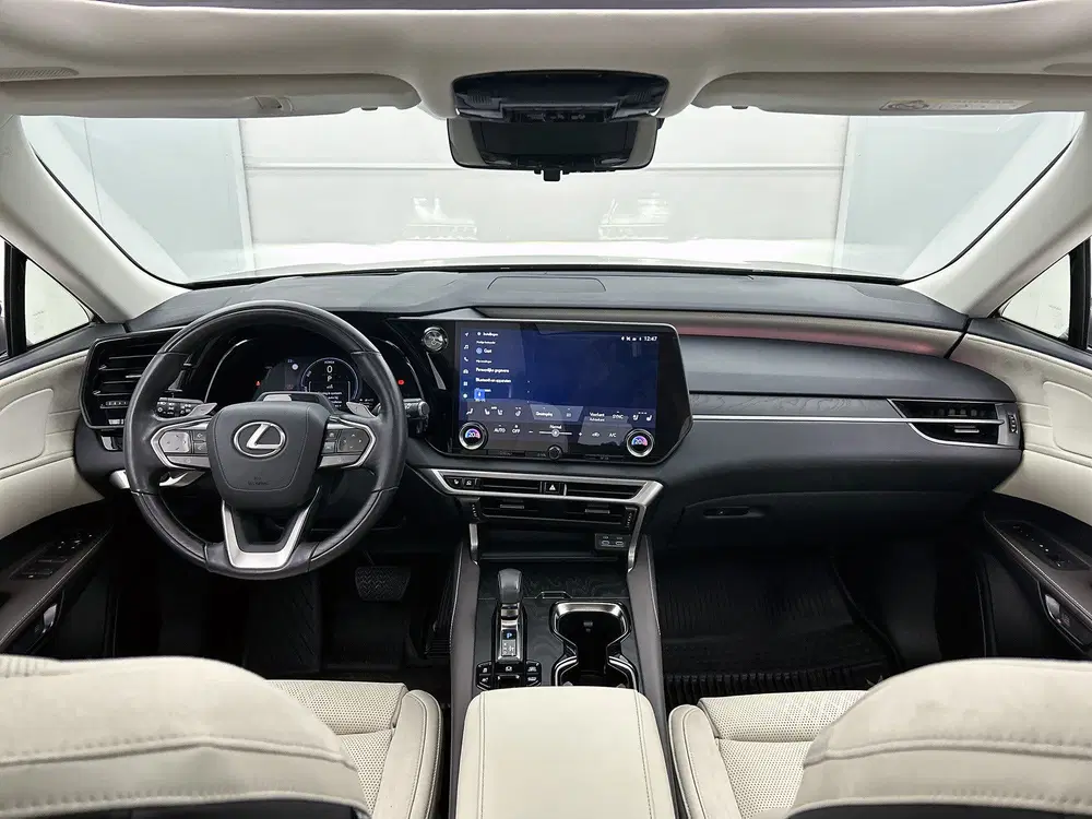 Lexus RX 450h+ Plug-in Hybrid President Line uit 2023, foto 5