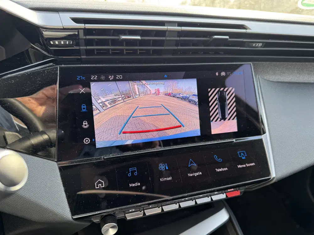 Peugeot 308 1.6 Plug In Hybrid 180 Allure Pack Busines uit 2023, foto 10