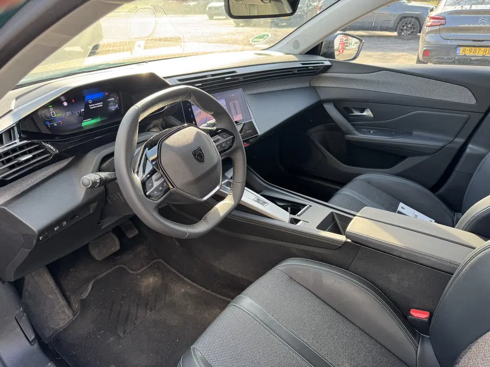 Peugeot 308 1.6 Plug In Hybrid 180 Allure Pack Busines uit 2023, foto 8