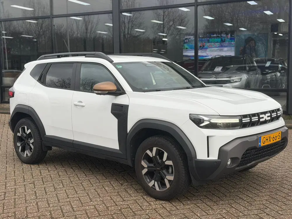 Dacia Duster 1.2 TCe 130 mild hybrid 4x4 Extreme Trekha uit 2024, foto 3