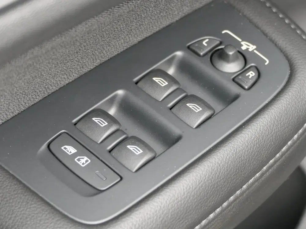 Volvo V60 2.0 T4 AUT Momentum 12 MND garantie DAB+ uit 2019, foto 15