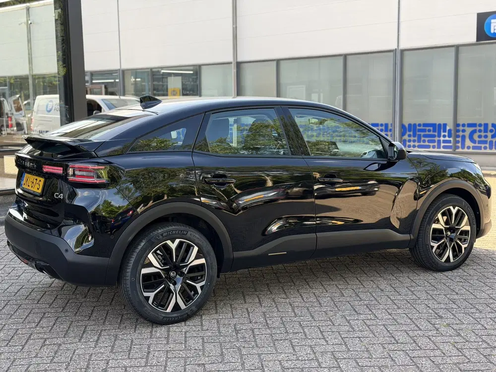 Citroën C4 1.2 Hybrid 145pk Business Automaat (bj 202 uit 2025, foto 4