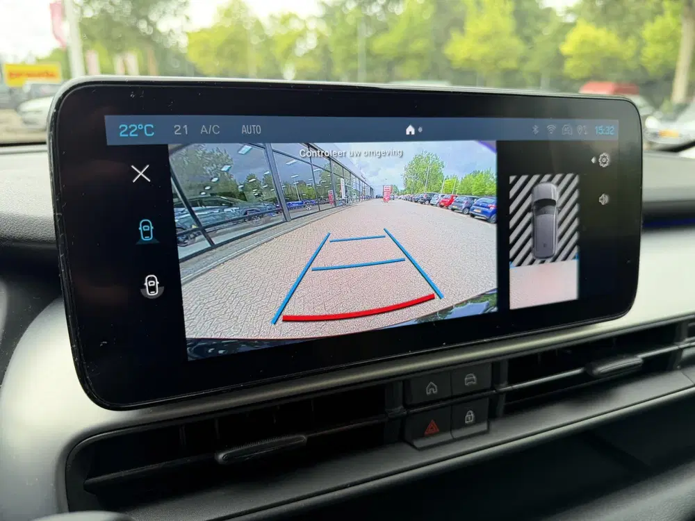 Jeep Avenger Summit 54 kWh Navigatie uit 2024, foto 11