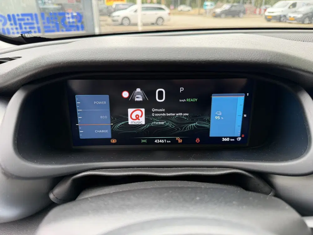 Jeep Avenger Summit 54 kWh Navigatie uit 2024, foto 12