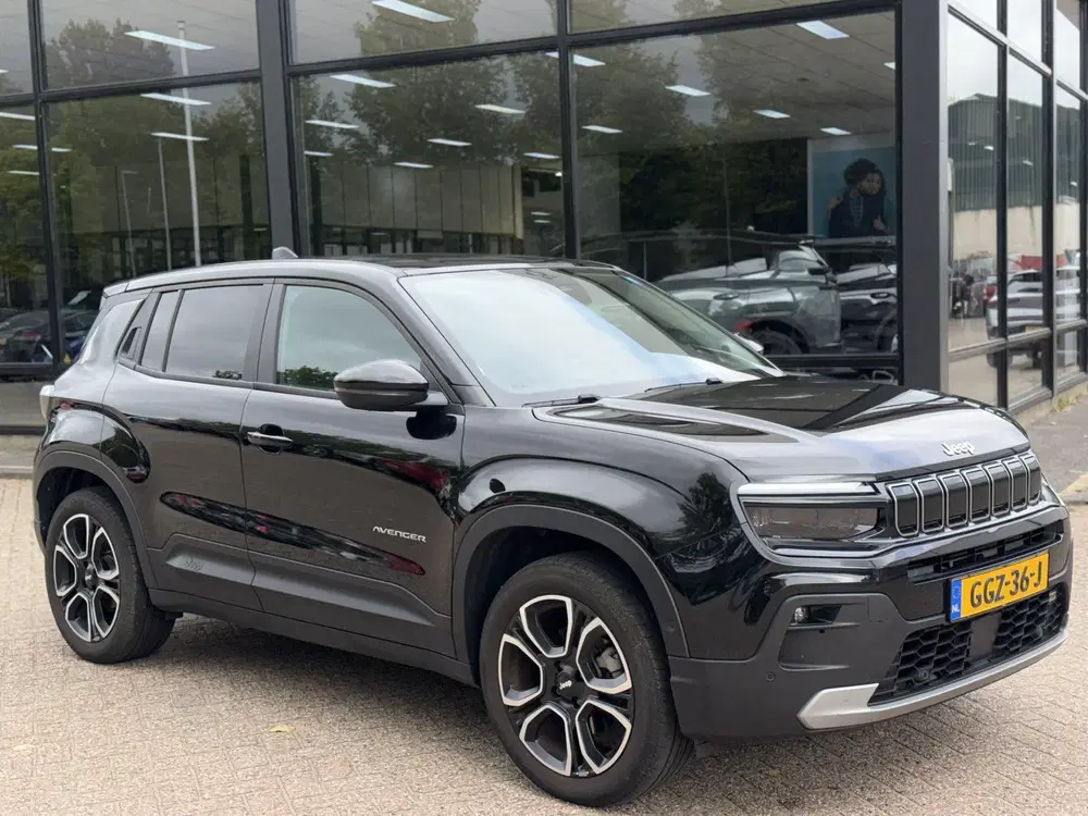 Jeep Avenger Summit 54 kWh Navigatie uit 2024, foto 3