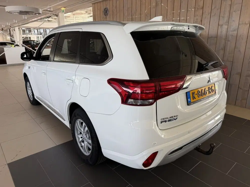 Mitsubishi Outlander 2.4 PHEV Pure (bj 2021 uit 2021, foto 5
