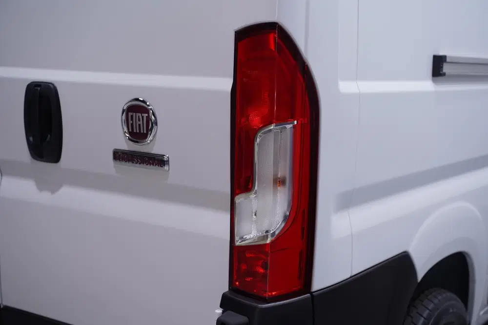 Fiat Ducato 2.2 MultiJet 140 pk L3H2 Black&White Editi uit 2024, foto 10