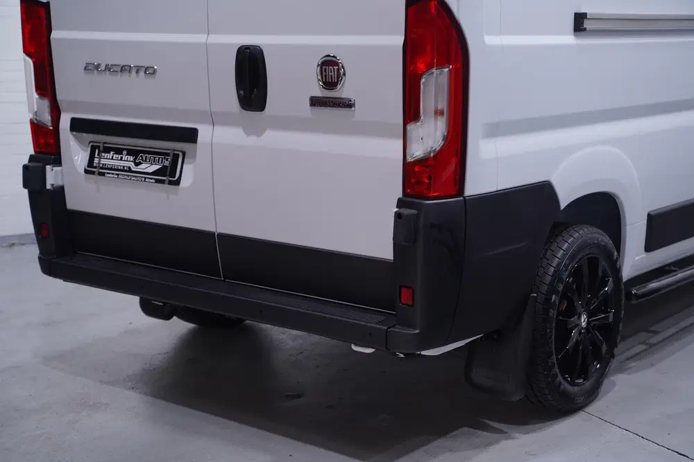 Fiat Ducato 2.2 MultiJet 140 pk L3H2 Black&White Editi uit 2024, foto 15