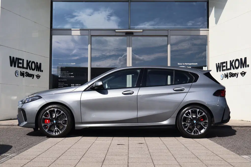 BMW 1-serie 120 M Sport Automaat uit 2026, foto 5
