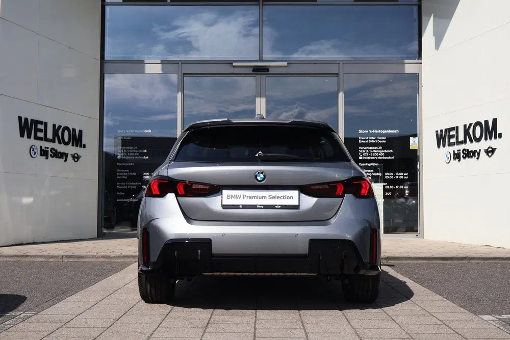 BMW 1-serie 120 M Sport Automaat uit 2026, foto 8