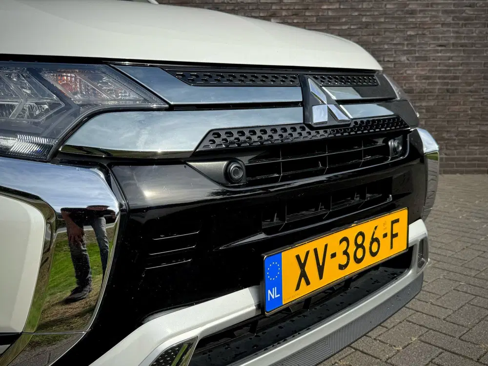 Mitsubishi Outlander PHEV uit 2019, foto 14