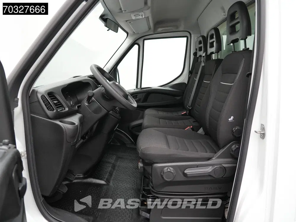 Iveco Daily 3.0L Laadklep Dubbellucht Bakwagen Airco C uit 2024, foto 15