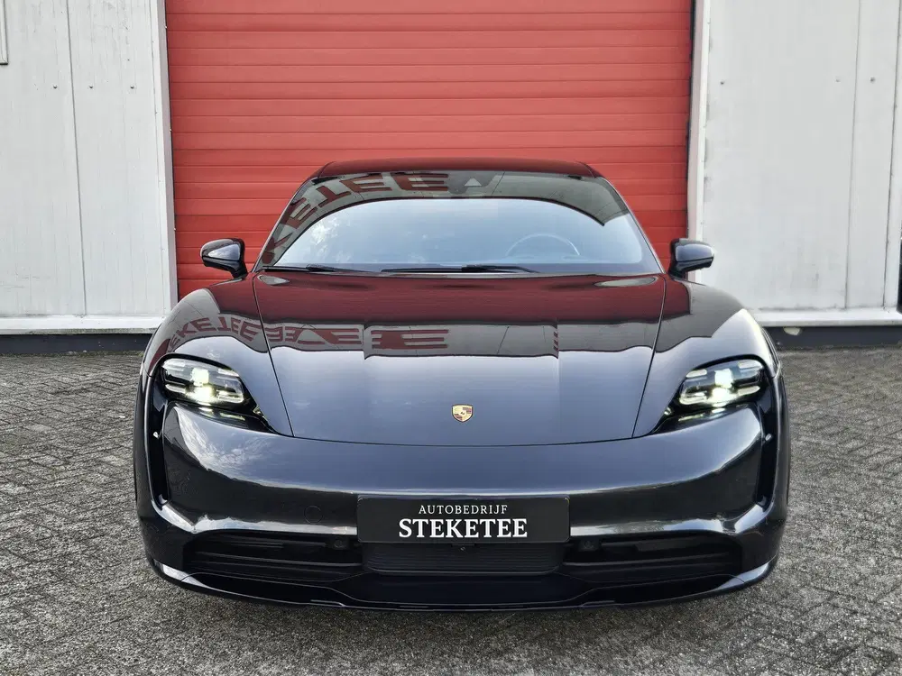 Porsche Taycan 4 uit 2021, foto 10