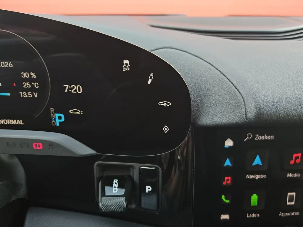 Porsche Taycan 4 uit 2021, foto 15