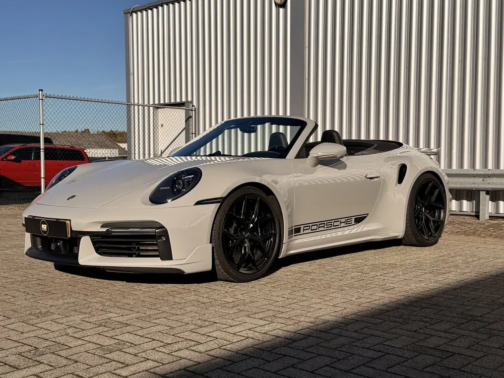 Porsche 911 3.8 Turbo S 992 uit 2021, foto 3