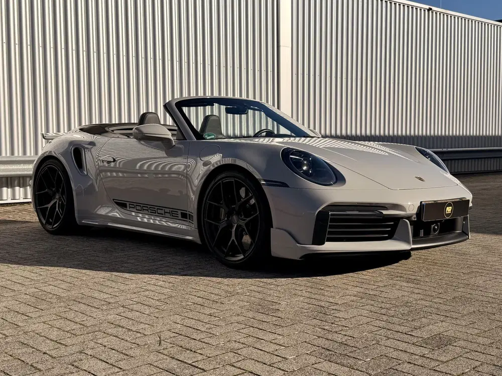 Porsche 911 3.8 Turbo S 992 uit 2021, foto 4