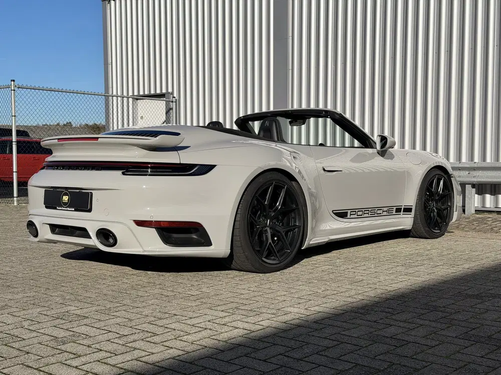 Porsche 911 3.8 Turbo S 992 uit 2021, foto 6