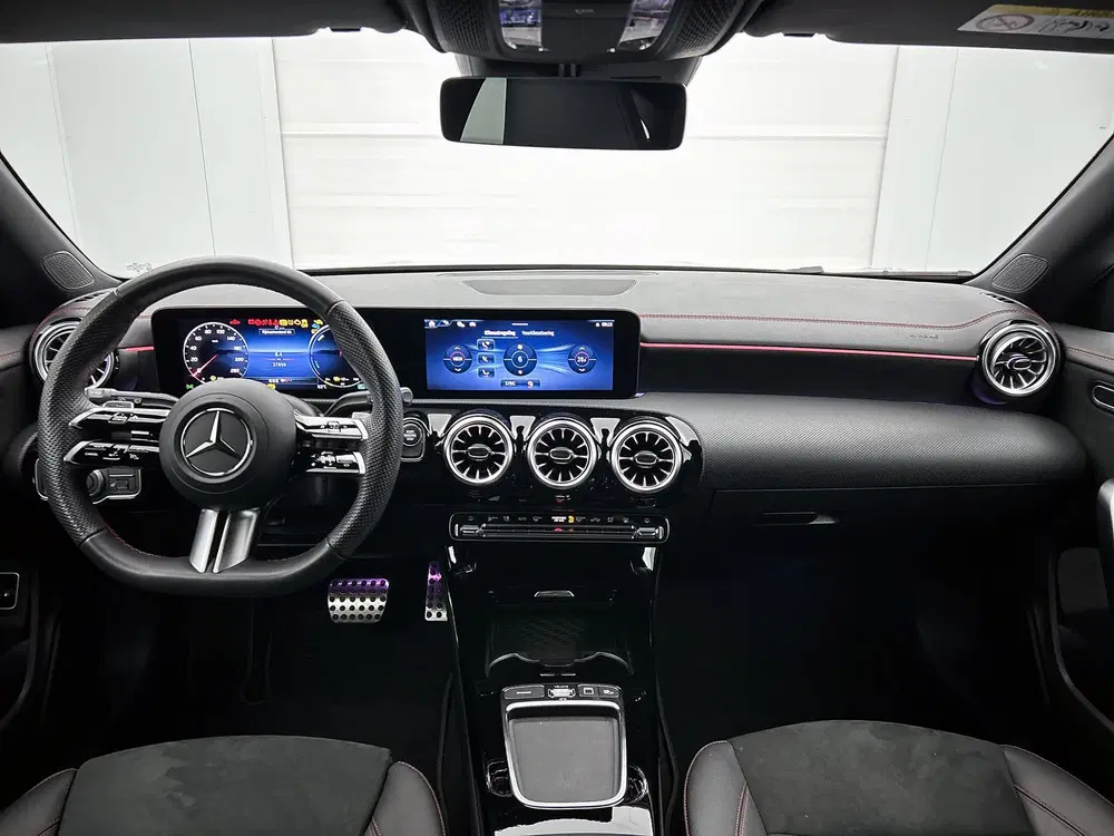 Mercedes-Benz CLA CLA-Klasse Shooting Brake 250 e Star Editi uit 2025, foto 4