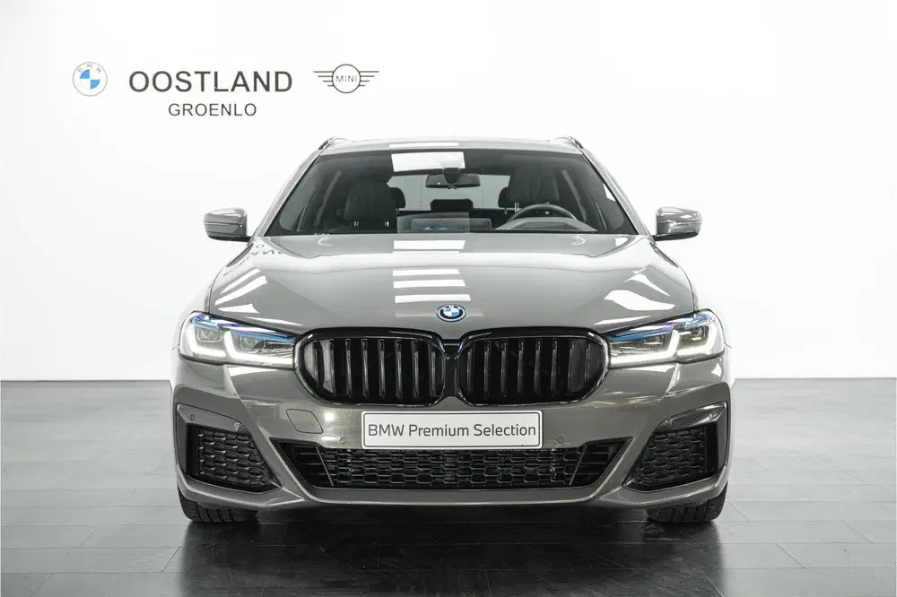 BMW 5-serie 520e High Executive M Sport Automaat uit 2022, foto 10