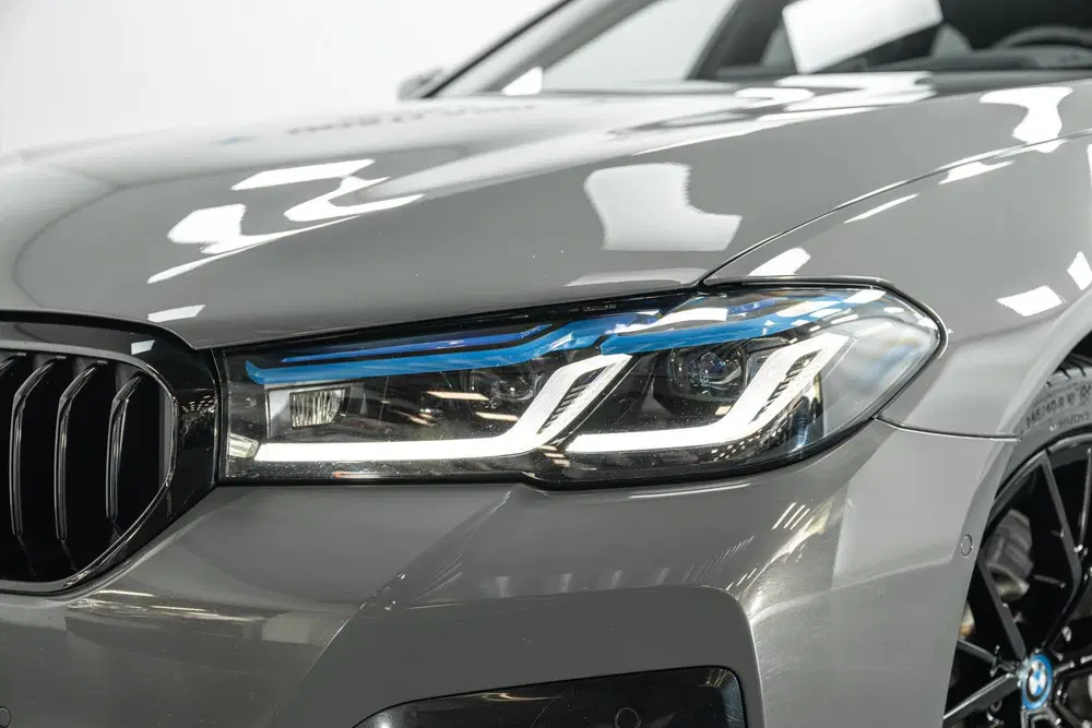 BMW 5-serie 520e High Executive M Sport Automaat uit 2022, foto 7