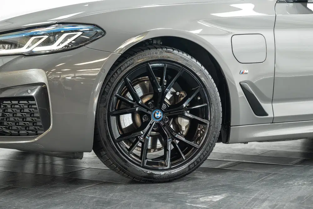 BMW 5-serie 520e High Executive M Sport Automaat uit 2022, foto 8