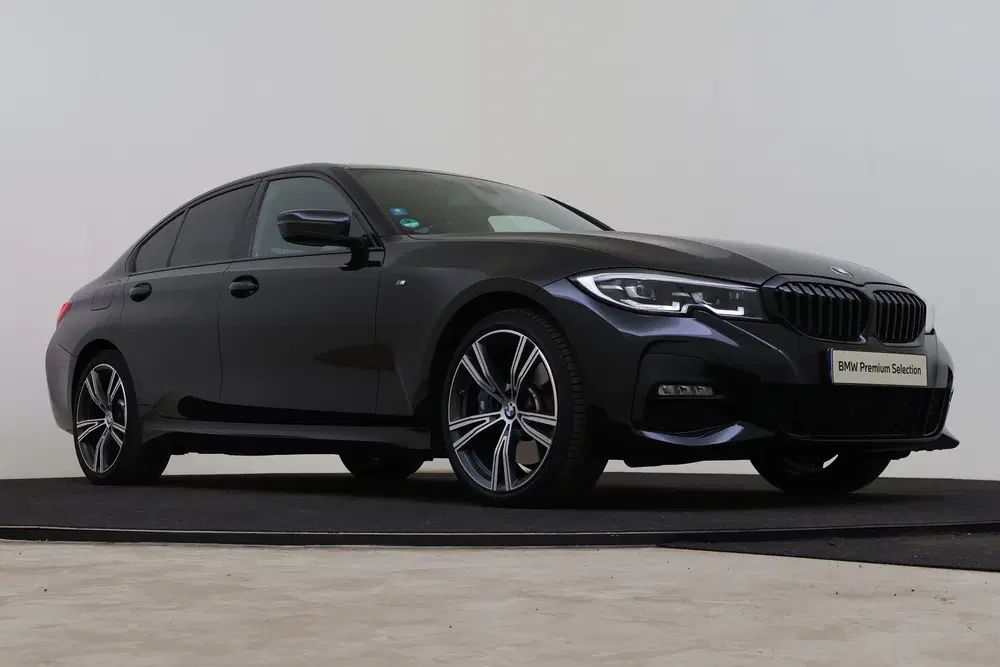 BMW 3-serie 330e High Executive M Sport Automaat uit 2021, foto 10