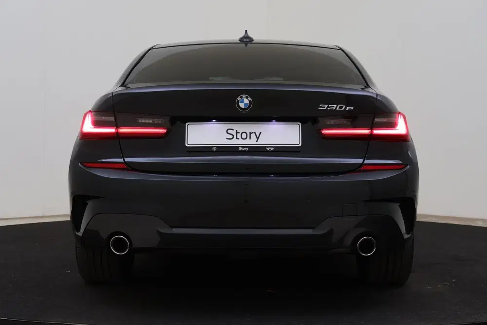BMW 3-serie 330e High Executive M Sport Automaat uit 2021, foto 5