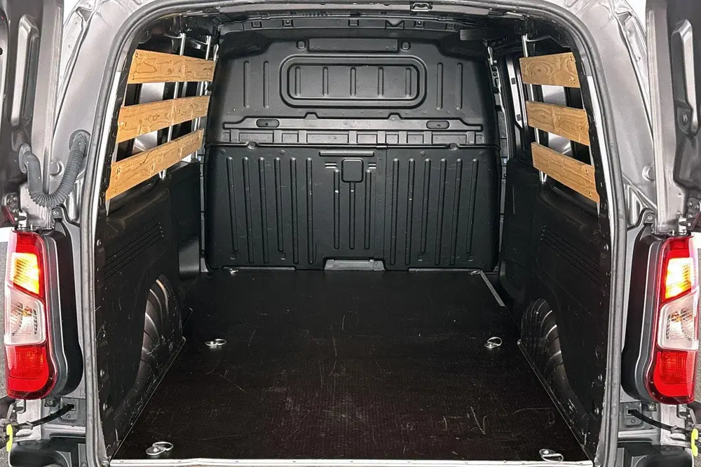 Opel Combo 1.5D L2H1 Standaard Navigatie Camera Apple uit 2023, foto 8