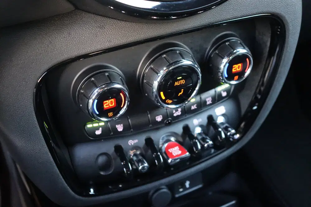 Mini Clubman Cooper Classic Automaat uit 2024, foto 14
