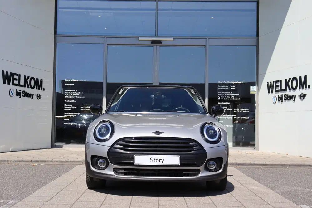 Mini Clubman Cooper Classic Automaat uit 2024, foto 3