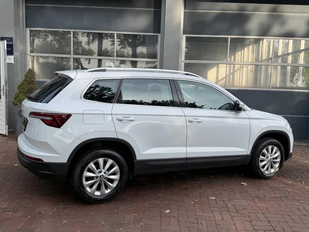Skoda Karoq 1.5 TSI ACT Business Edition Full LED uit 2023, foto 2