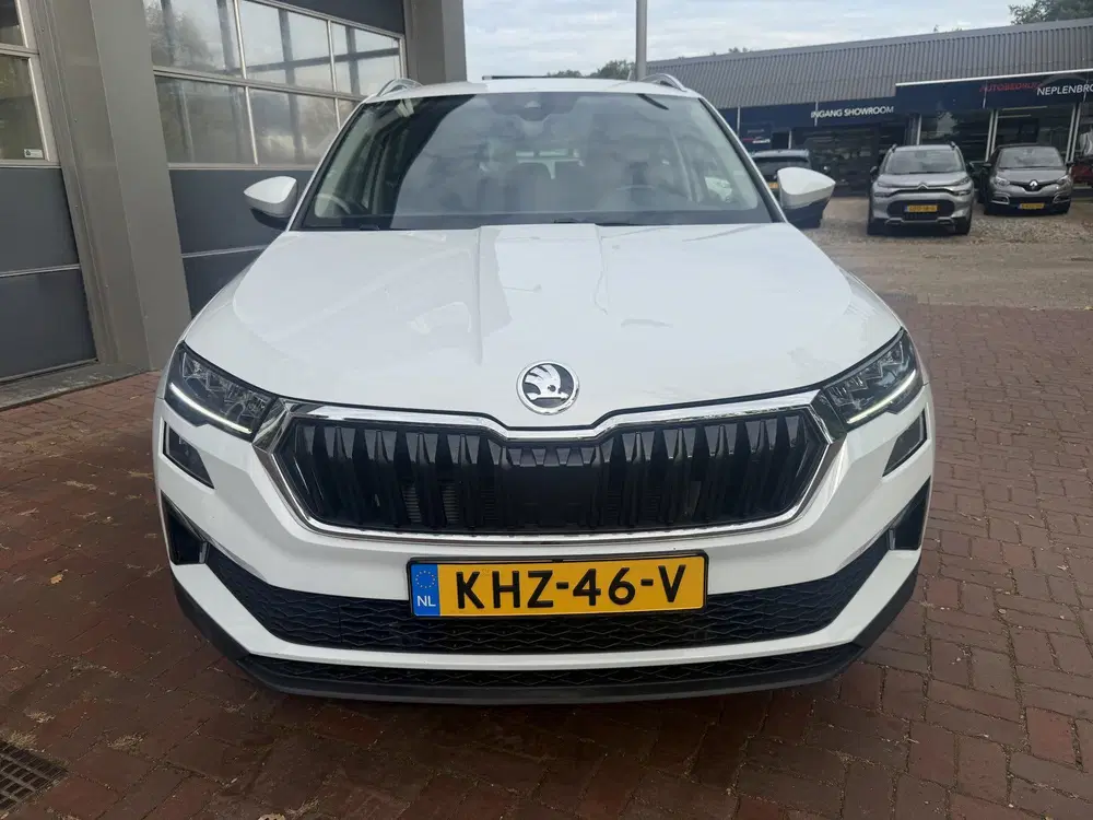 Skoda Karoq 1.5 TSI ACT Business Edition Full LED uit 2023, foto 3