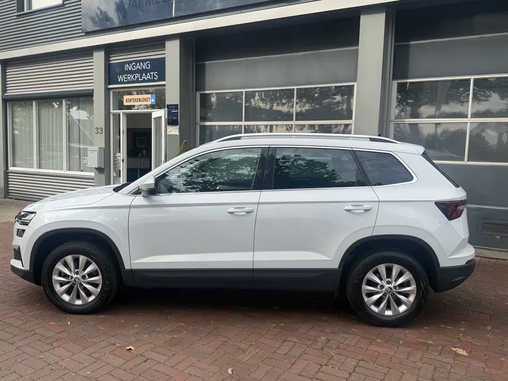 Skoda Karoq 1.5 TSI ACT Business Edition Full LED uit 2023, foto 5
