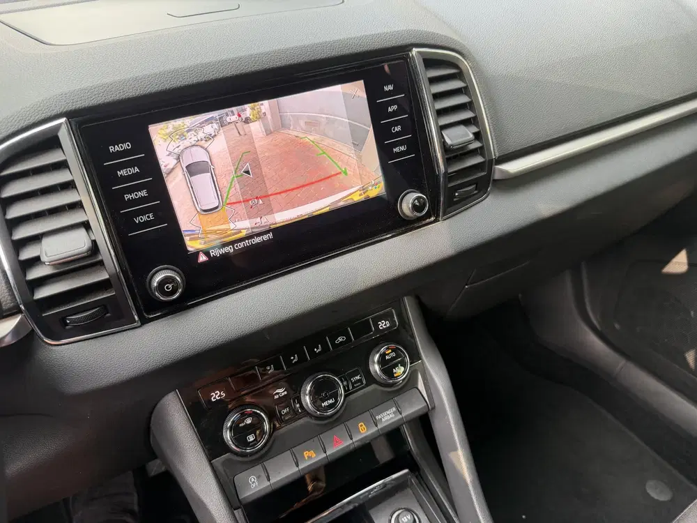 Skoda Karoq 1.5 TSI ACT Business Edition Full LED uit 2023, foto 9