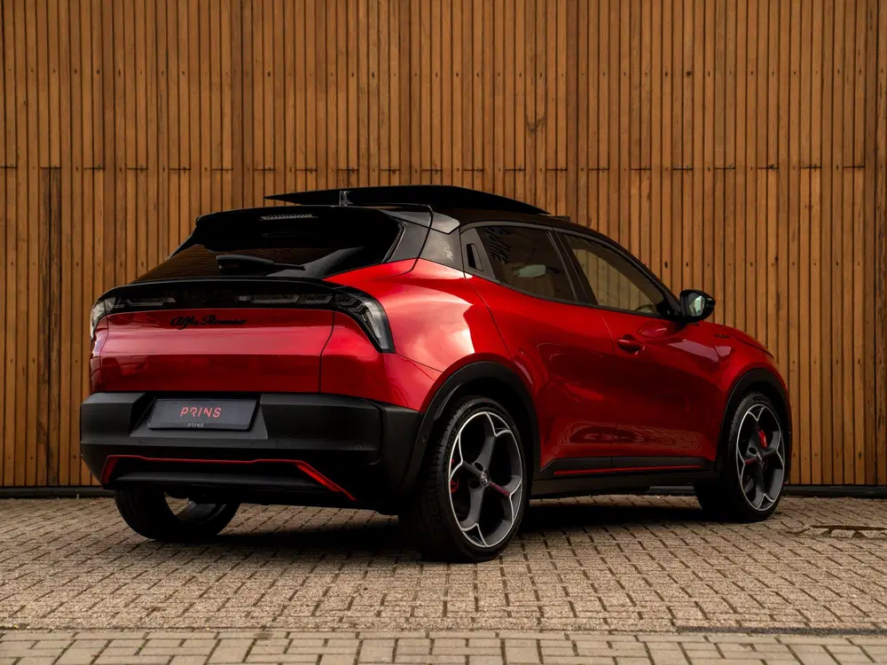 Alfa Romeo Junior Elettrica Veloce 54 kWh uit 2025, foto 4
