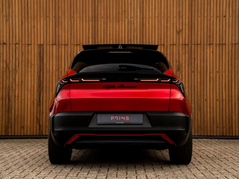Alfa Romeo Junior Elettrica Veloce 54 kWh uit 2025, foto 5