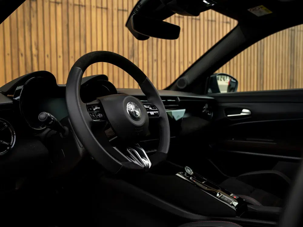 Alfa Romeo Junior Elettrica Veloce 54 kWh uit 2025, foto 7