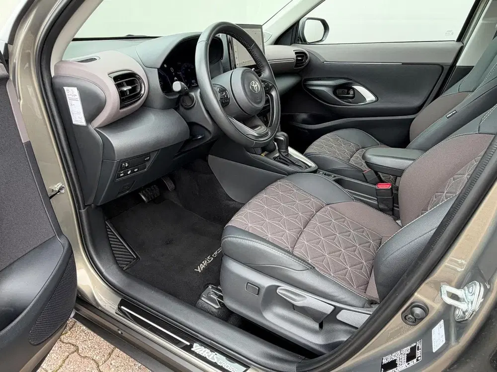 Toyota Yaris Cross TOYOTA YARIS CROSS 1.5 Hybrid Executive uit 2025, foto 9
