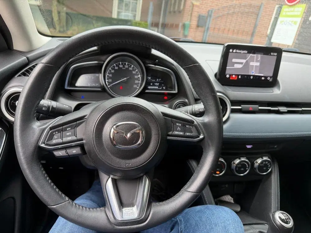 Mazda 2 1.5 SKYACT-G LUXURY uit 2020, foto 15