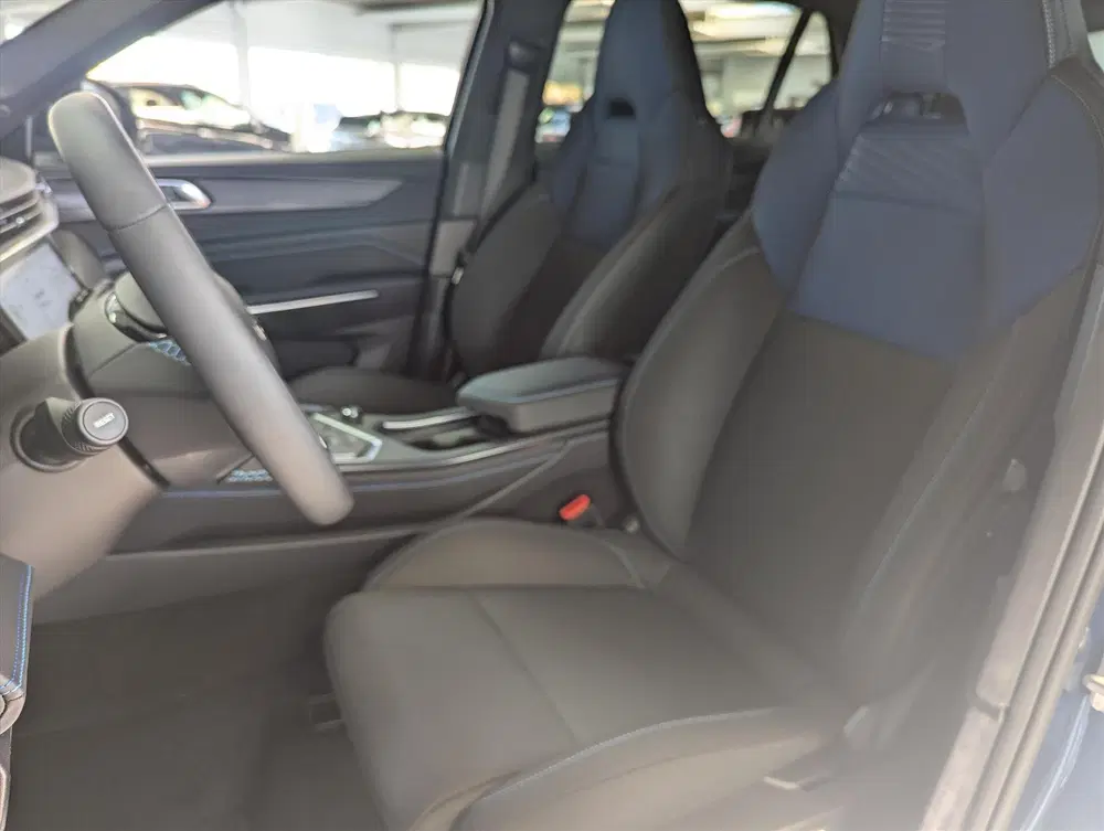 Lynk & Co 01 1.5TD 261pk PHEV 1.5 Aut *Zwarte hemel uit 2024, foto 6