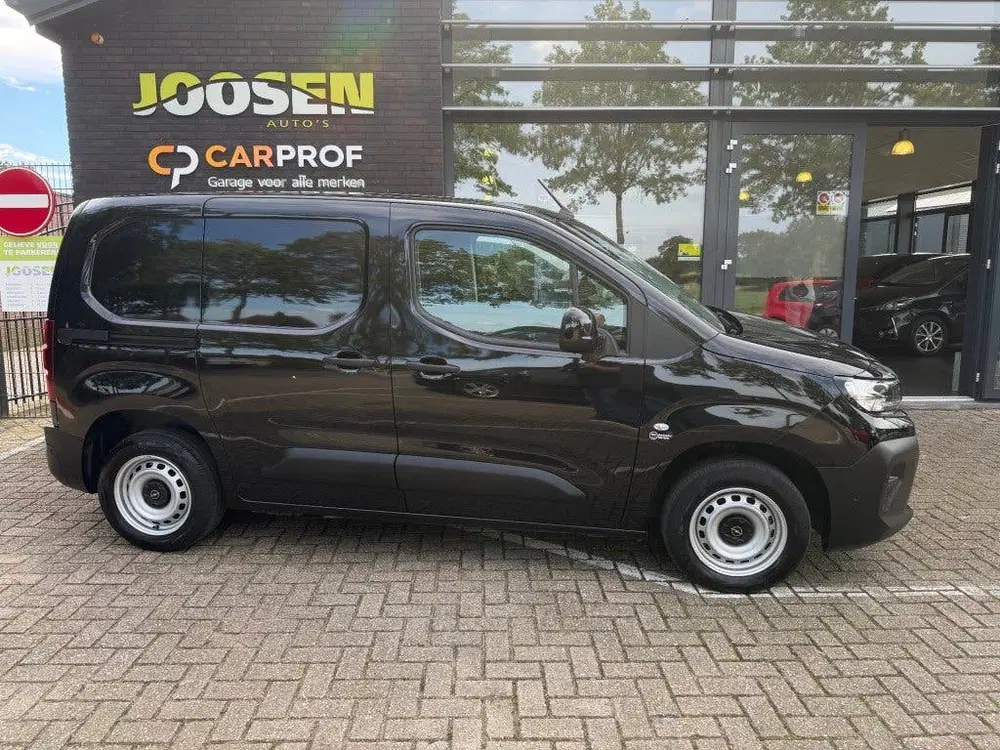 Opel Combo 1.5 BLUEHDI 100 S&S uit 2024, foto 2