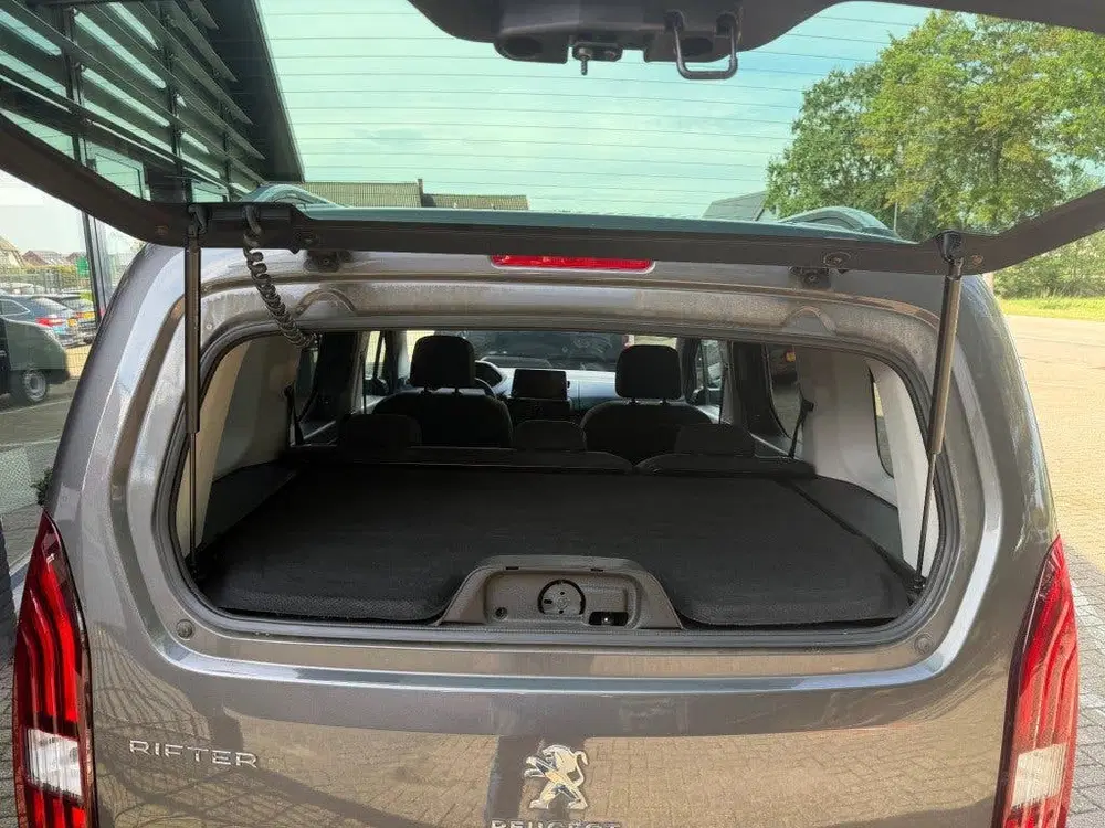 Peugeot Rifter 1.2 PURETECH ALLURE uit 2019, foto 12