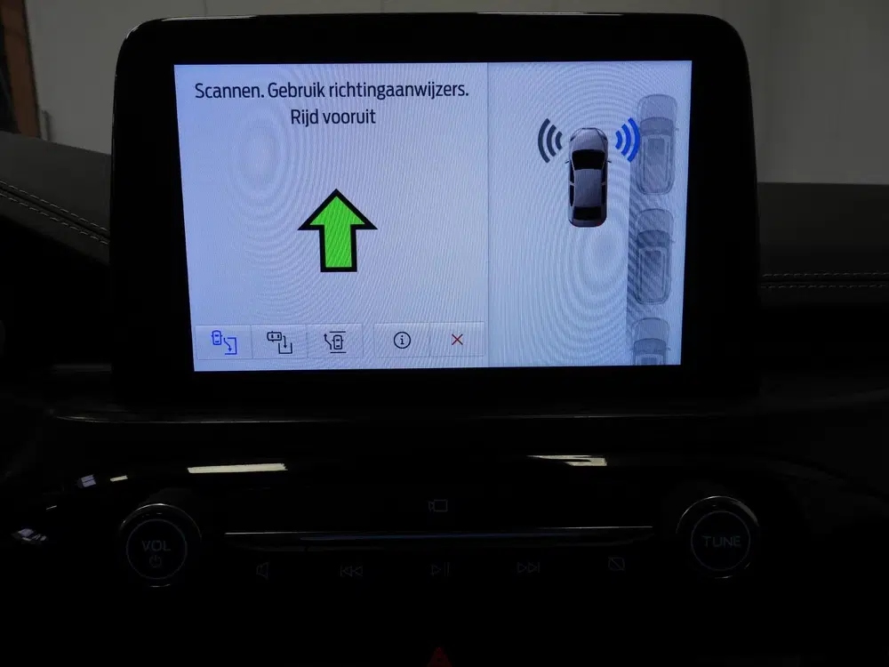 Ford Kuga 2.5 PHEV Plug-In Vignale TREKH uit 2022, foto 14